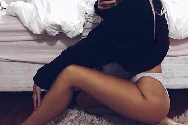 Taraklı Escort Bayan Handesu